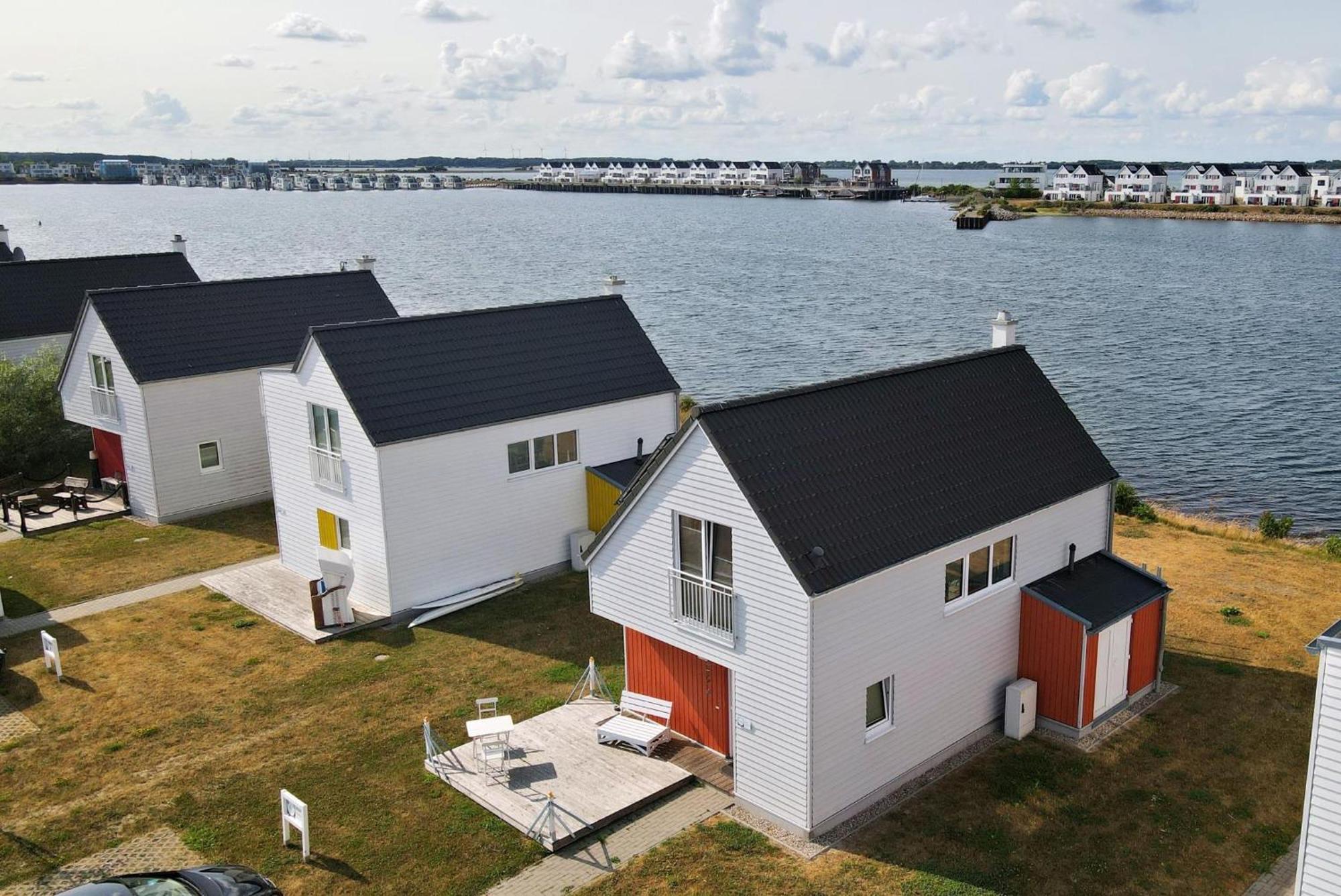 Ferienhaus Lieblingsplatz By Seeblick Ferien Oro, Direkte Wasserlage,Sauna,Kamin Olpenitz Bagian luar foto