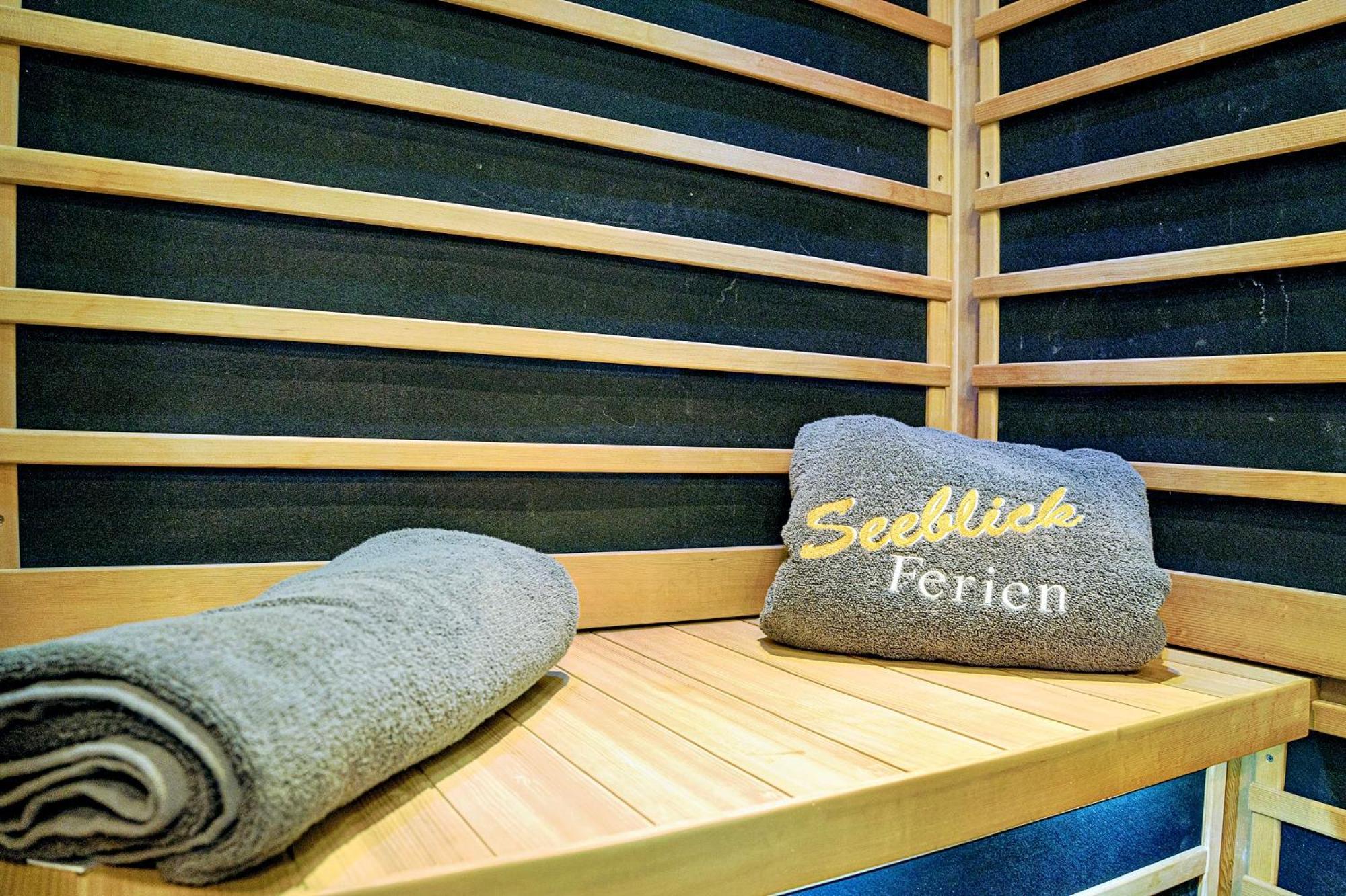 Ferienhaus Lieblingsplatz By Seeblick Ferien Oro, Direkte Wasserlage,Sauna,Kamin Olpenitz Bagian luar foto